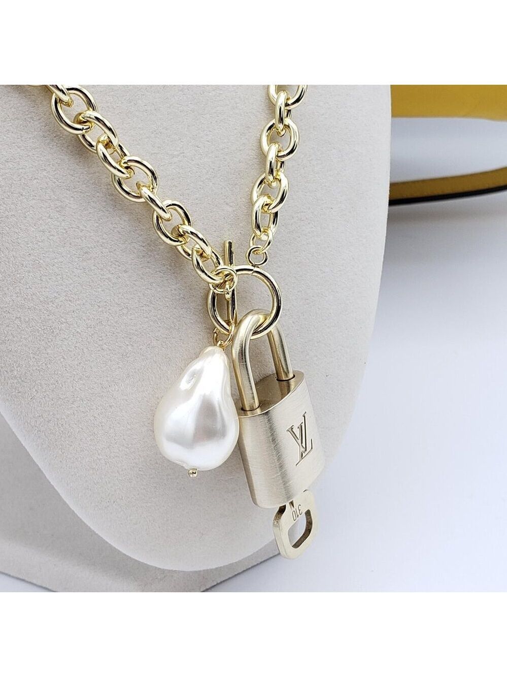 Authentic Louis Vuitton Gold Padlock w/unbranded 16k Gold Plated Stainless Steel - Picture 4 of 16